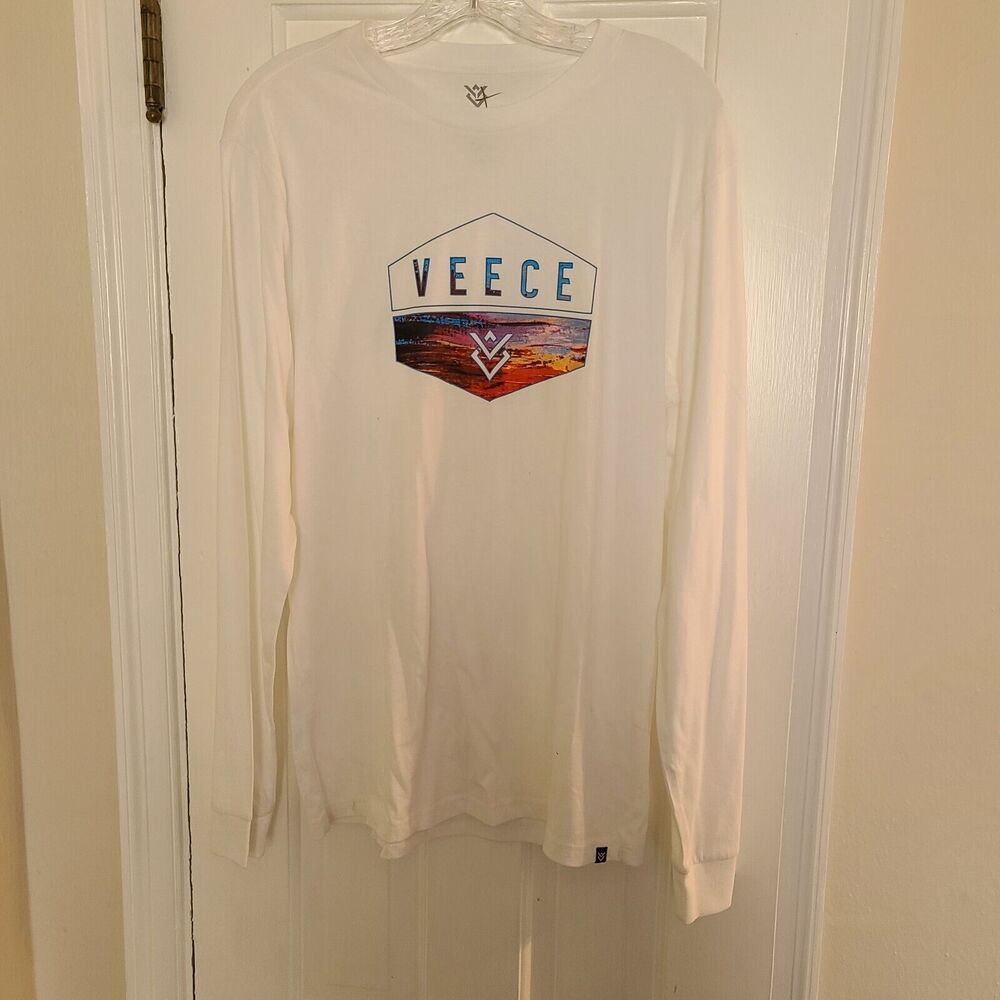 Veece Long Sleeved T Shirt NWOT Size Medium